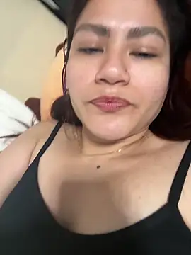 ZUCAAT online show from February 22, 2026, 11:06 pm