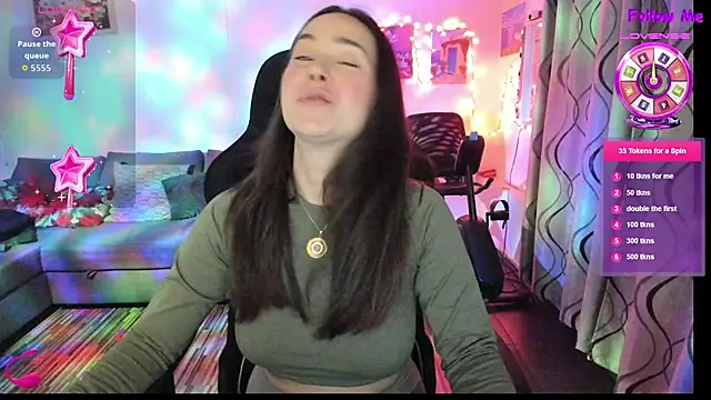 Snapshot of PlayfulGoddess chatting on February 3, 2026, 3:28 pm PlayfulGoddess online show from February 3, 2026, 3:28 pm