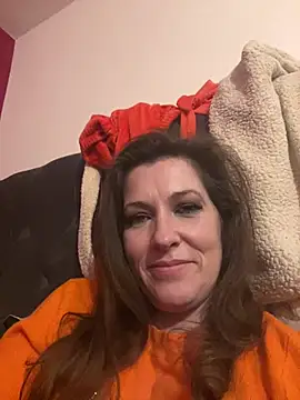 Snapshot of Lwhite1 chatting on March 9, 2025, 11:25 pm Lwhite1 online show from March 9, 2025, 11:25 pm