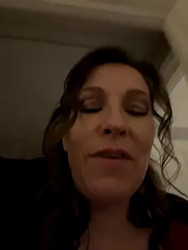 Lwhite1 online show from November 28, 2025, 4:29 pm