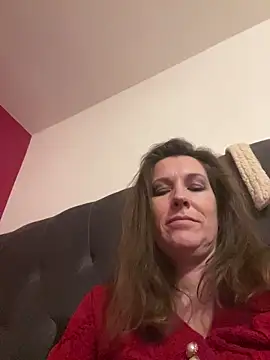 Lwhite1 online show from November 26, 2025, 11:38 pm