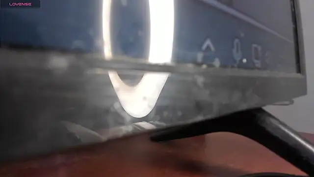 evelyn 23 online show from November 12, 2025, 4:22 pm