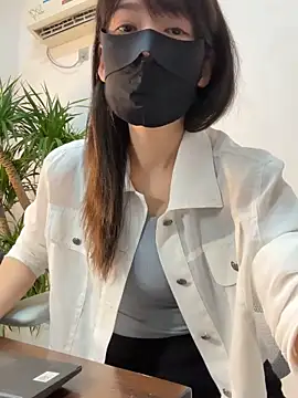 Annabody online show from November 17, 2025, 6:28 am