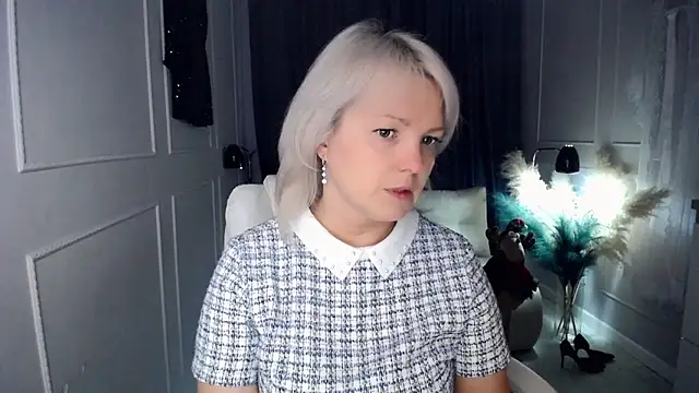 Juarnea online show from December 3, 2025, 8:14 am