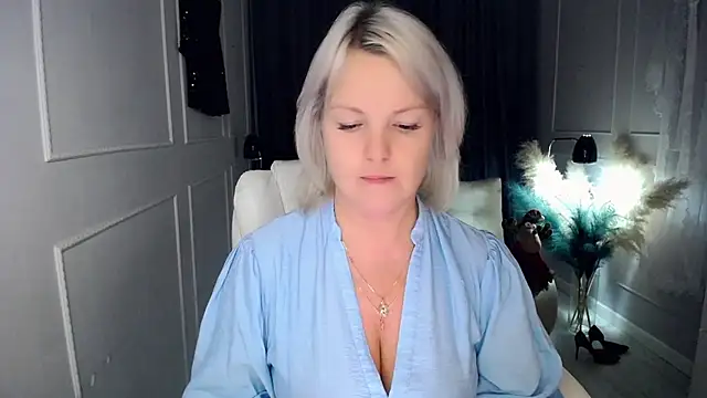 Juarnea online show from December 4, 2025, 5:34 pm