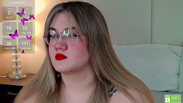 Snapshot of Nancy_Mooree chatting on September 11, 2025, 1:00 pm Nancy Mooree online show from September 11, 2025, 1:00 pm