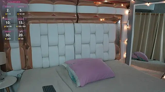 Snapshot of littleebonny chatting on May 24, 2026, 7:58 pm littleebonny online show from May 24, 2026, 7:58 pm