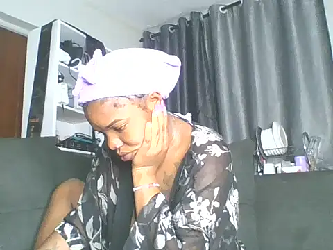 Snapshot of sweet_bigclit chatting on November 4, 2025, 4:38 am sweet bigclit online show from November 4, 2025, 4:38 am