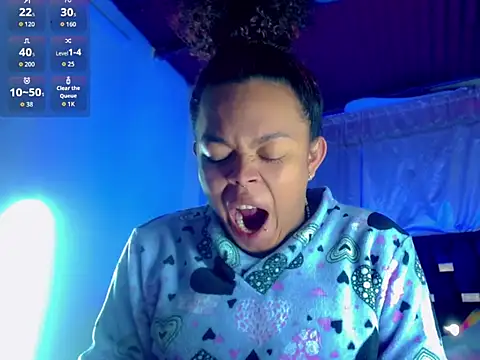 Snapshot of KayleighDreams_ chatting on October 15, 2025, 6:54 am KayleighDreams online show from October 15, 2025, 6:54 am