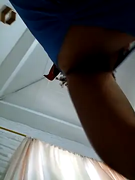 isabellehaynes online show from September 24, 2025, 4:02 pm