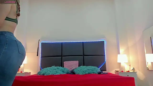 Snapshot of Aslhyn_Gomez chatting on October 8, 2025, 5:35 pm Aslhyn Gomez online show from October 8, 2025, 5:35 pm