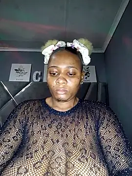 CocoBootyyy online show from June 5, 2026, 4:39 am