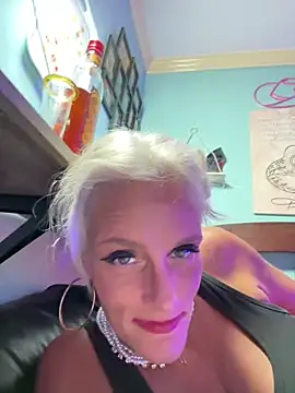 vixendoll87 online show from November 23, 2025, 4:55 am