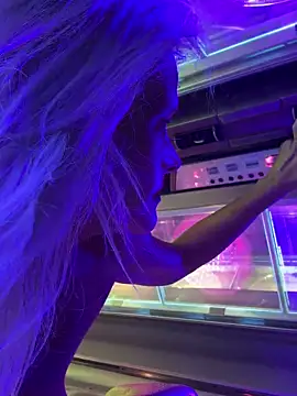 vixendoll87 online show from October 19, 2025, 11:18 pm