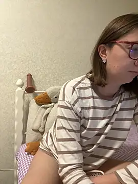 BeatriceTender online show from October 29, 2025, 7:57 pm