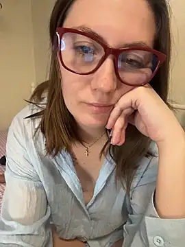 BeatriceTender online show from March 13, 2026, 6:24 pm