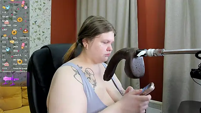 AuroraDemoni online show from February 26, 2026, 6:35 am