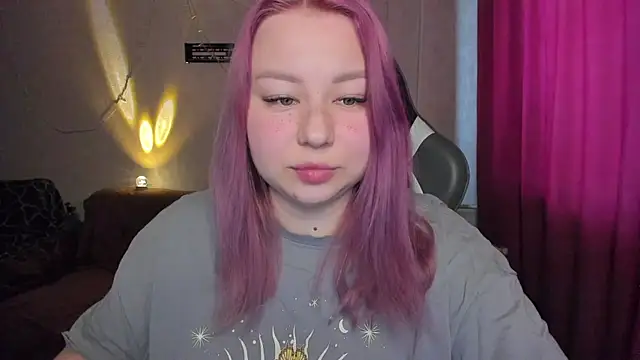 Snapshot of Milafoxxxy chatting on November 28, 2025, 9:53 am Milafoxxxy online show from November 28, 2025, 9:53 am