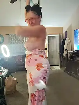 Snapshot of TheDime chatting on February 3, 2026, 2:53 am TheDime online show from February 3, 2026, 2:53 am