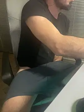 giorgakaci69 online show from February 20, 2026, 1:02 am