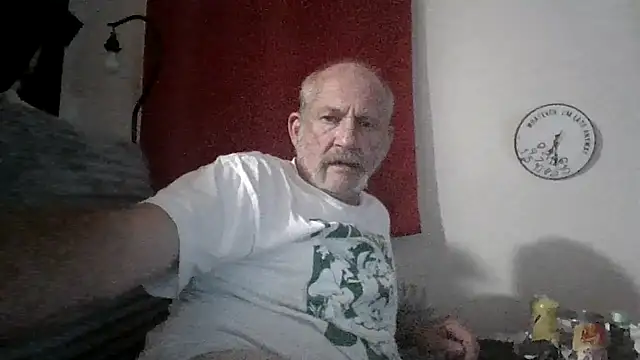 Snapshot of den-rock4u chatting on May 26, 2026, 1:09 pm den-rock4u online show from May 26, 2026, 1:09 pm