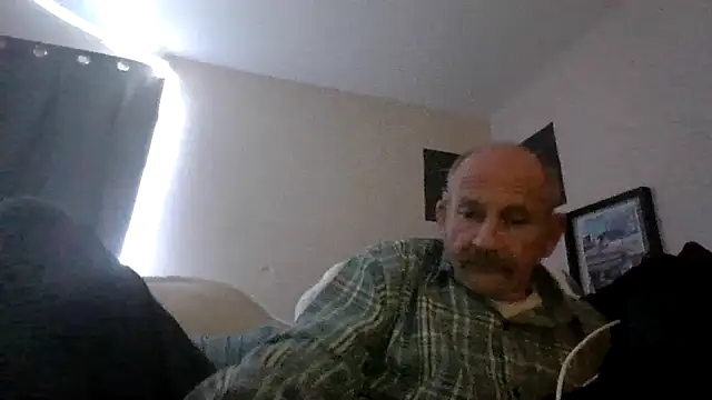 Snapshot of den-rock4u chatting on May 13, 2026, 12:56 pm den-rock4u online show from May 13, 2026, 12:56 pm