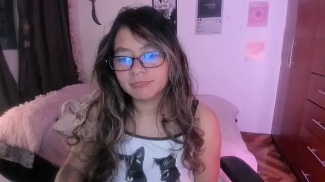 Snapshot of StephaniFox chatting on February 4, 2026, 1:22 am StephaniFox online show from February 4, 2026, 1:22 am