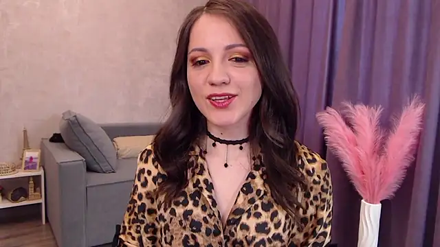 Snapshot of SusanMorado chatting on October 30, 2025, 8:23 am SusanMorado online show from October 30, 2025, 8:23 am