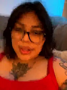 Snapshot of miacanela_xo chatting on April 28, 2026, 2:27 am miacanela xo online show from April 28, 2026, 2:27 am