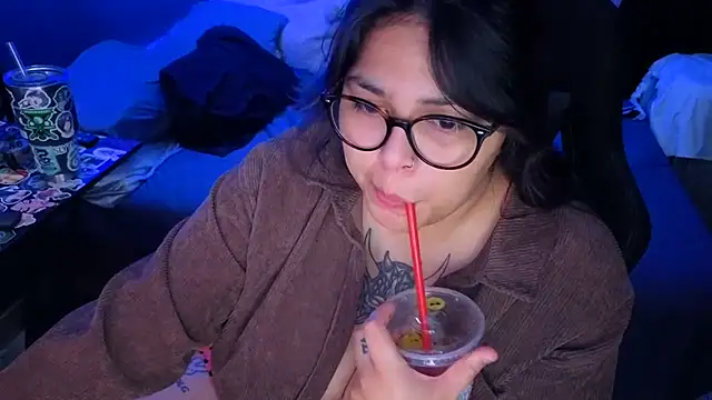 miacanela xo online show from July 13, 2026, 2:22 am