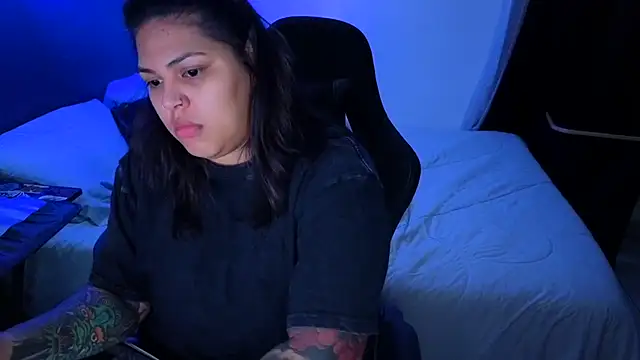 miacanela xo online show from July 18, 2026, 1:14 am