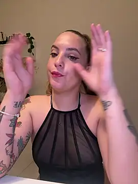 LiliMorganxxx online show from June 25, 2026, 9:31 pm