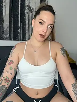 LiliMorganxxx online show from July 24, 2026, 2:46 pm