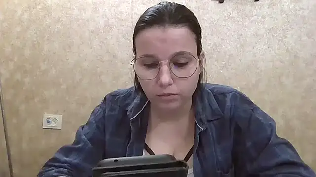 JeorginaJ online show from February 4, 2025, 4:08 pm