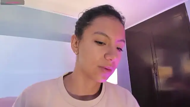 Tamaraakins online show from January 13, 2026, 12:42 pm