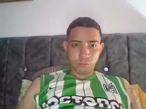 mackense4 online show from November 26, 2025, 3:50 am