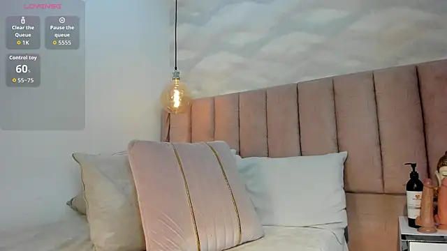 1m megan online show from October 25, 2025, 3:06 am