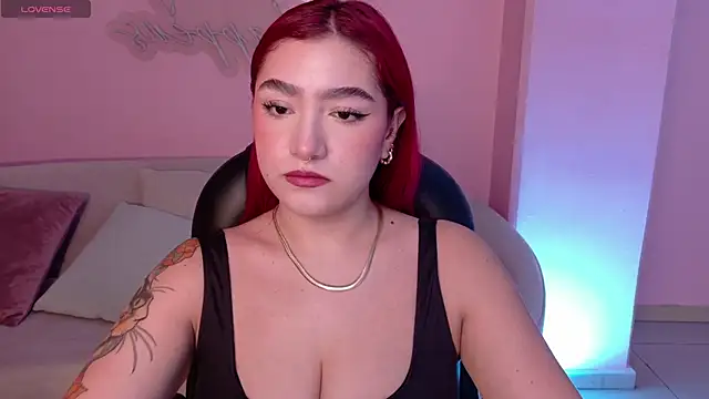 ViolettCastel online show from December 4, 2025, 6:40 pm