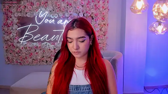 ViolettCastel online show from October 26, 2025, 11:10 am