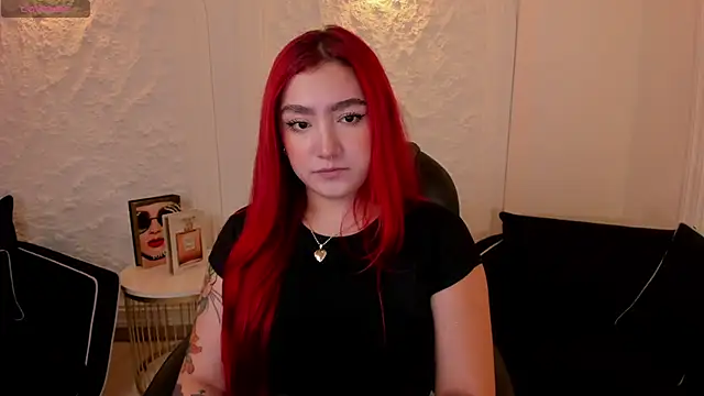 ViolettCastel online show from October 15, 2025, 7:00 pm