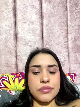 Kimmymadison- online show from December 18, 2025, 2:27 am