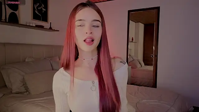 Roxxy mora online show from November 19, 2025, 10:10 pm