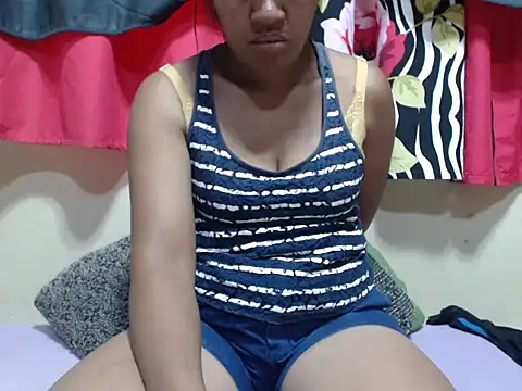 Snapshot of Linda_sexy chatting on December 16, 2025, 1:48 pm Linda sexy online show from December 16, 2025, 1:48 pm