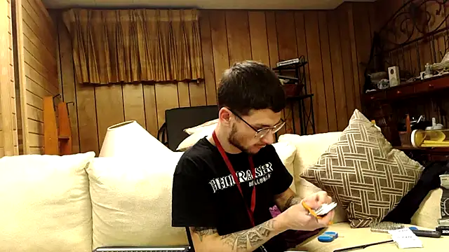 hungkubenski online show from November 2, 2025, 1:10 am