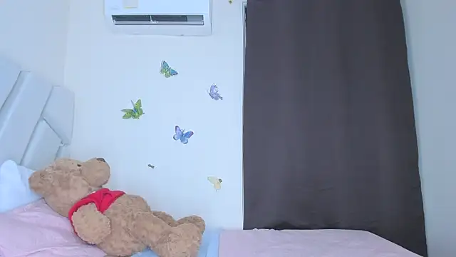 Snapshot of sofiacastillo01 chatting on February 27, 2026, 1:44 pm sofiacastillo01 online show from February 27, 2026, 1:44 pm