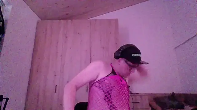 Bigthroaterboy online show from October 9, 2025, 9:54 am