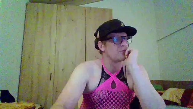 Bigthroaterboy online show from September 14, 2025, 9:59 pm