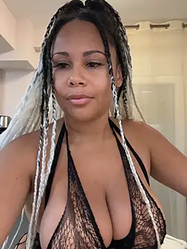 HaileyDiana online show from October 17, 2025, 12:40 pm