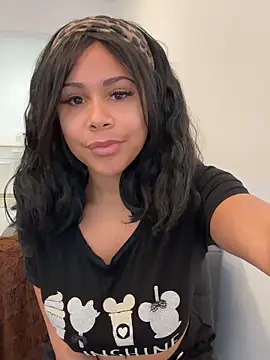 HaileyDiana online show from February 19, 2026, 11:07 am