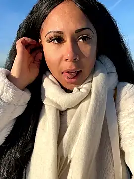 HaileyDiana online show from January 13, 2026, 1:48 pm